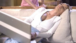 Stepmommy’s Boy – Pervert Teen Convinces Stepmom Pristine Edge to Fuck so She Can Stay Focused on Work