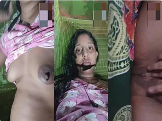 DESI HORNY BHABHI SMALL PERKY BOOBS & FINGERING HER PUSSY SHOWING ON VC